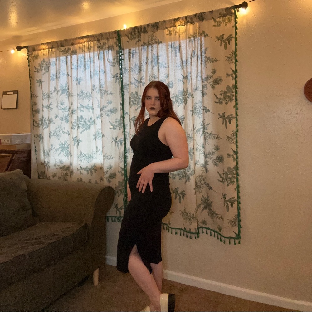 Black Ruched Sleeveless Dress